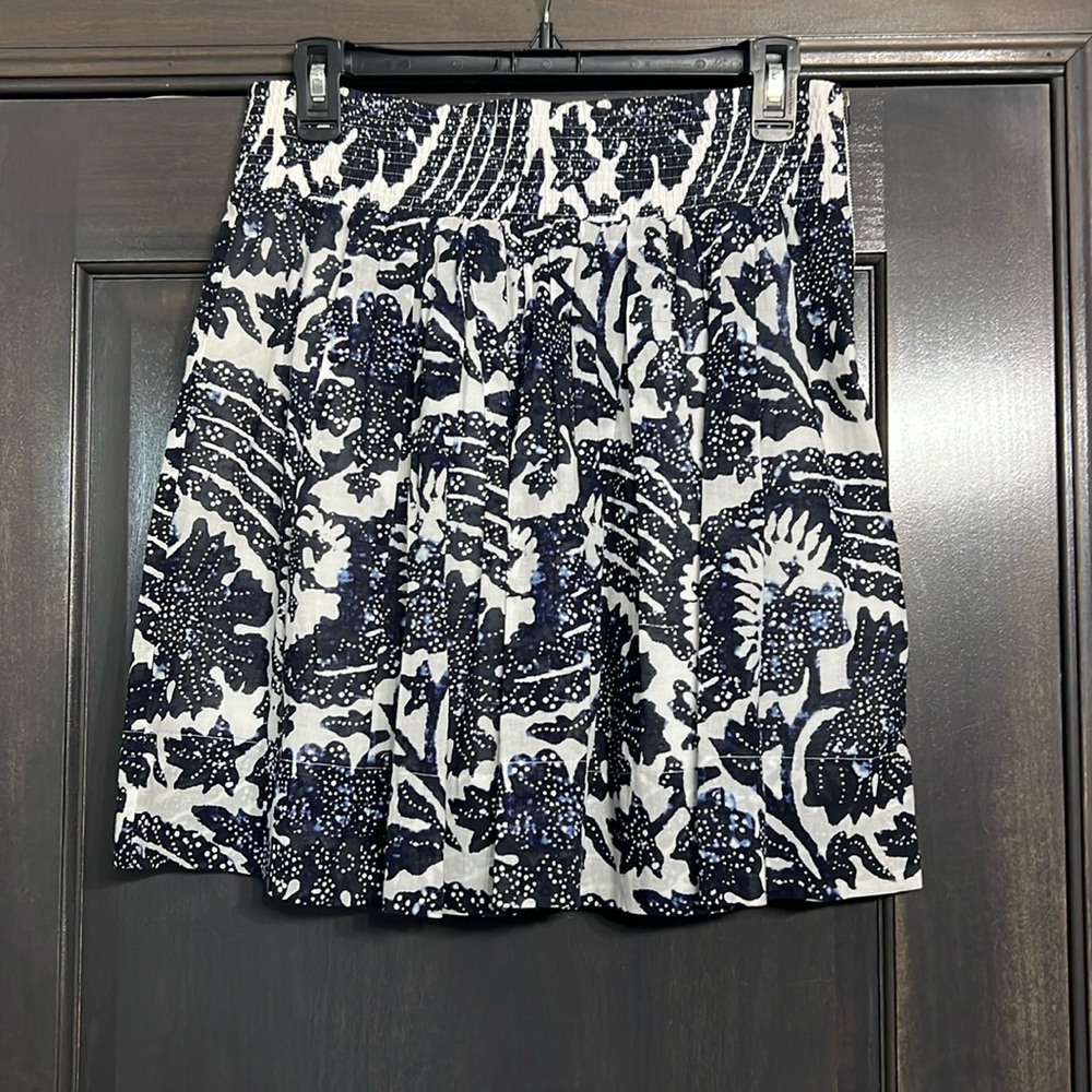 Banana Republic Womens blue print skirt,‎ S